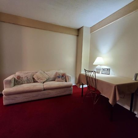 6 Minutes From The Falls! Spacious 2Nd Floor Apartment Sleeps 5 나이아가라폴스 외부 사진